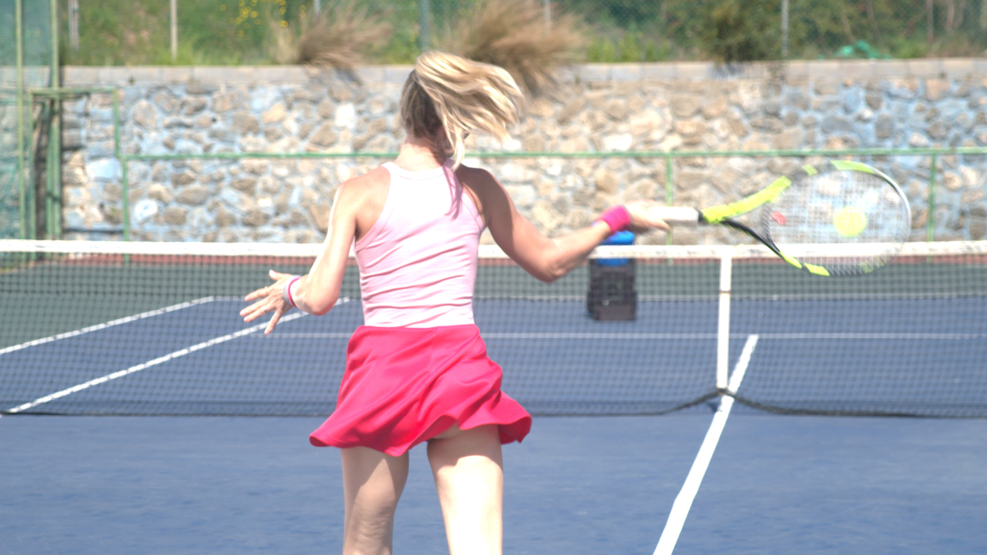 Slinger, World’s First Portable Tennis Ball LauncherinaBag, Launches